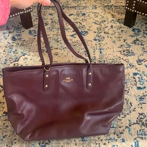 COACH burgundy shoulder tote